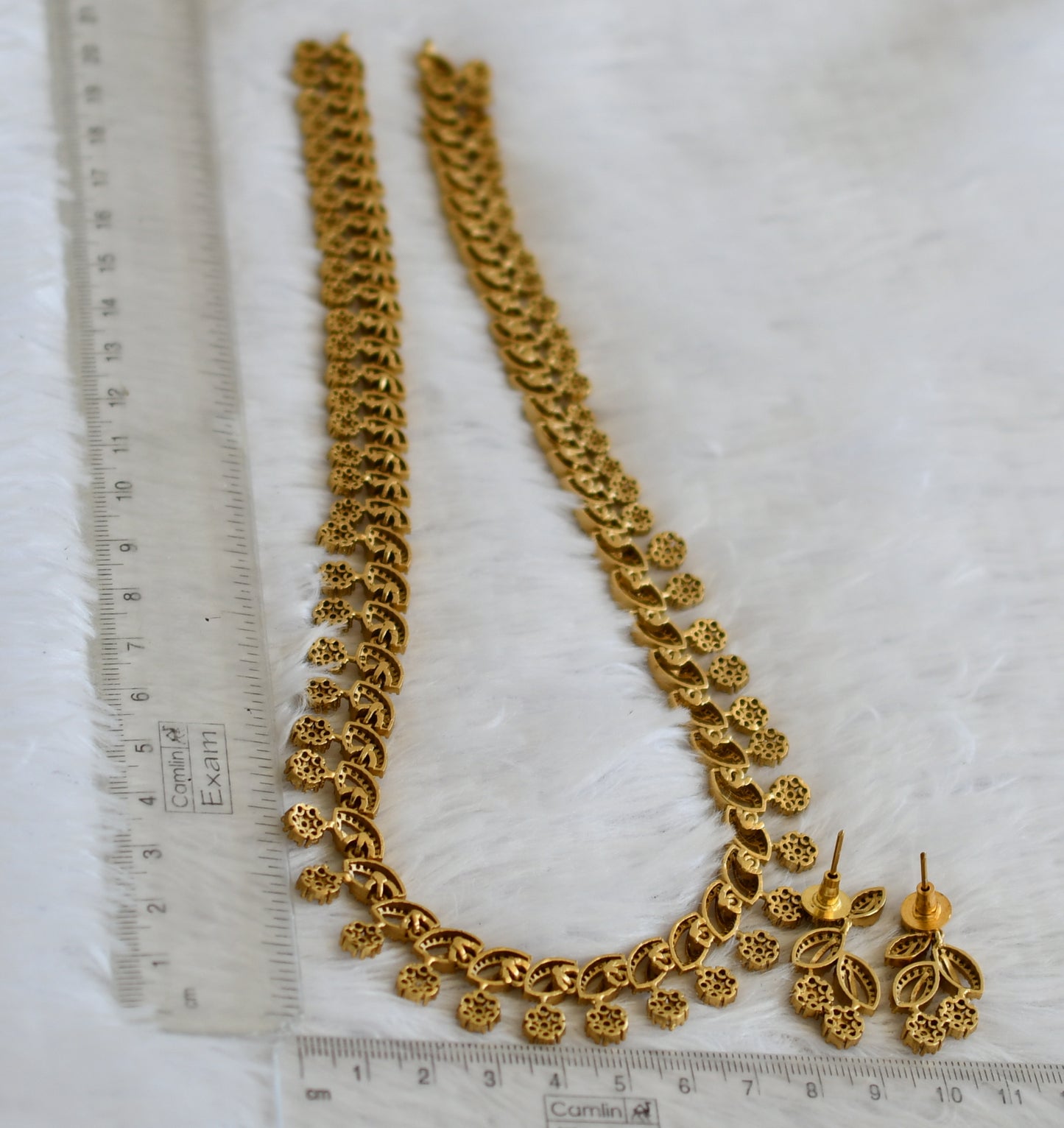 Matte finish cz white stone flower short haar set dj-50047