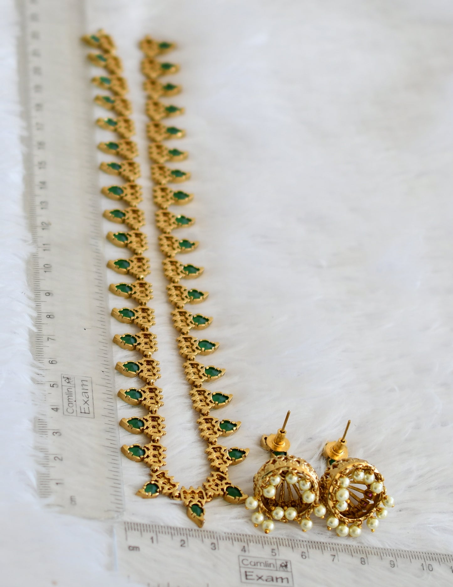 Matte finish ruby-green kerala style mango short haar set dj-50040