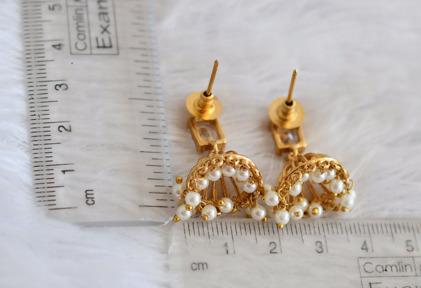 Matte finish white block stone pearl jhumkka dj-50156