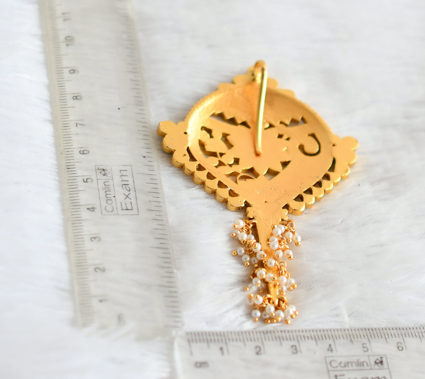 Gold tone pink-green-white kundan jadau pearl cluster shanku pendant dj-50226