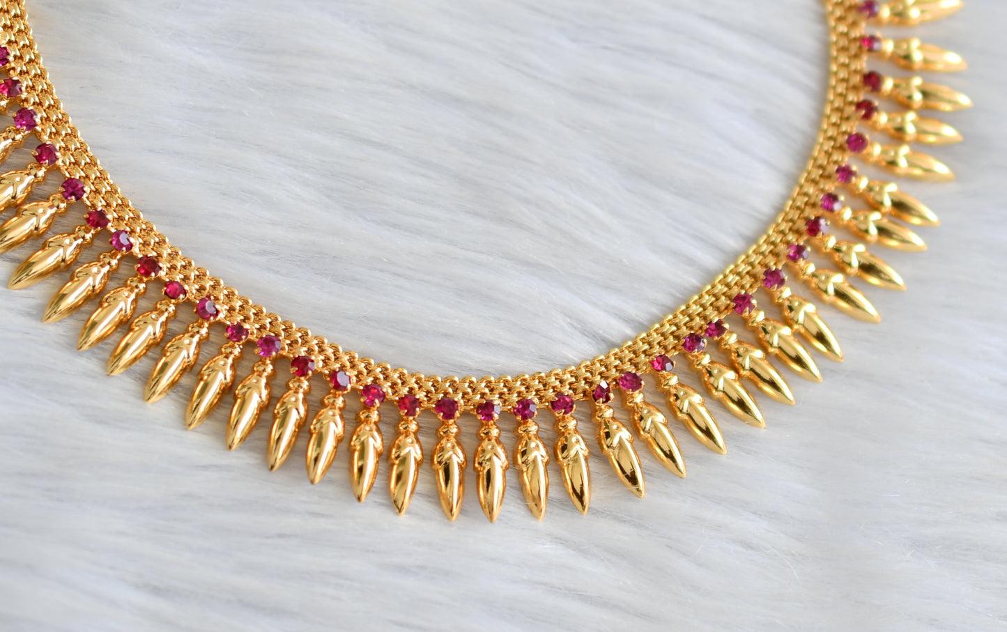 Gold tone kerala style pink stone pichi mottu necklace dj-43325