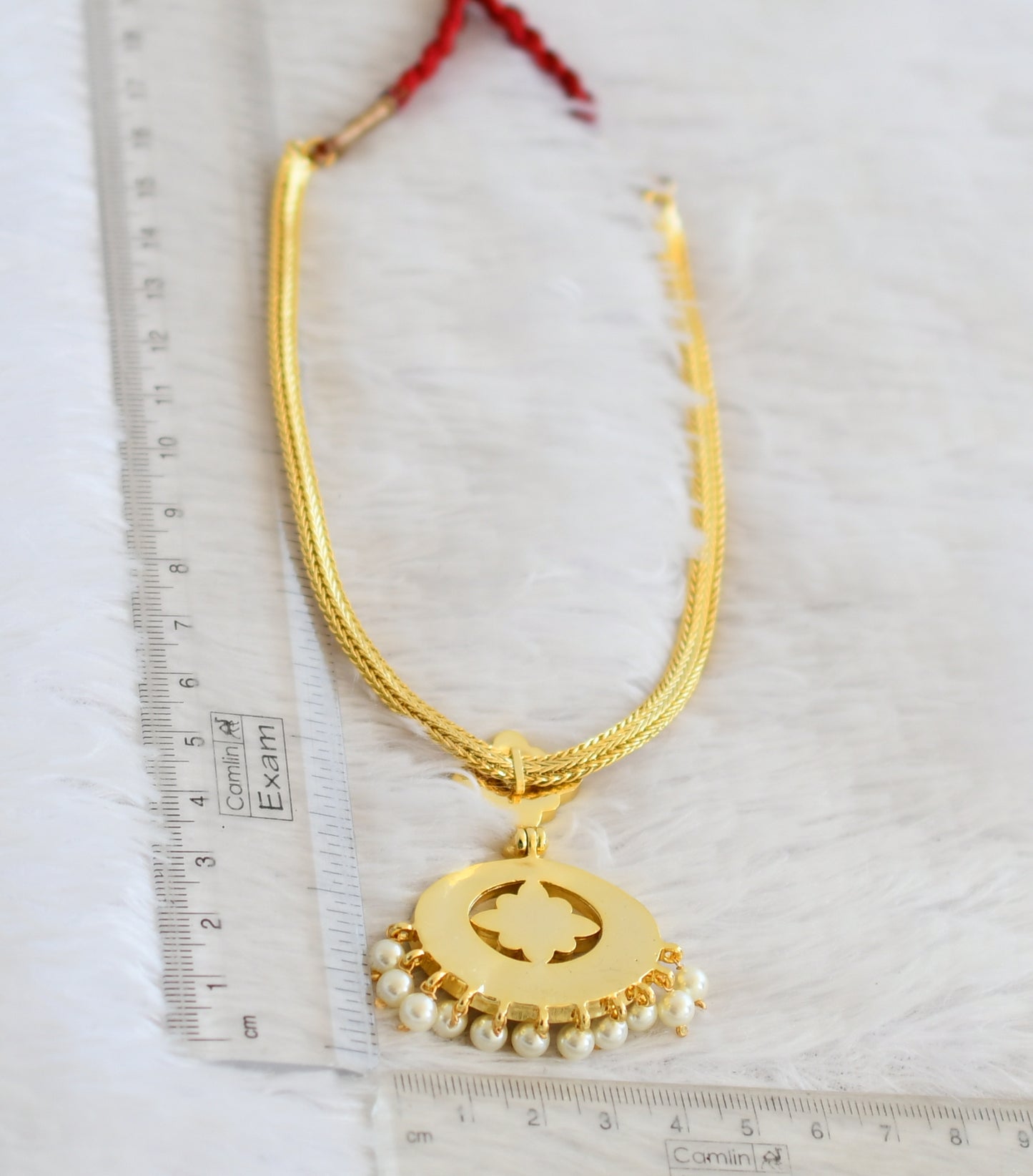 Gold tone precious kemp-white pearl bead necklace dj-50276