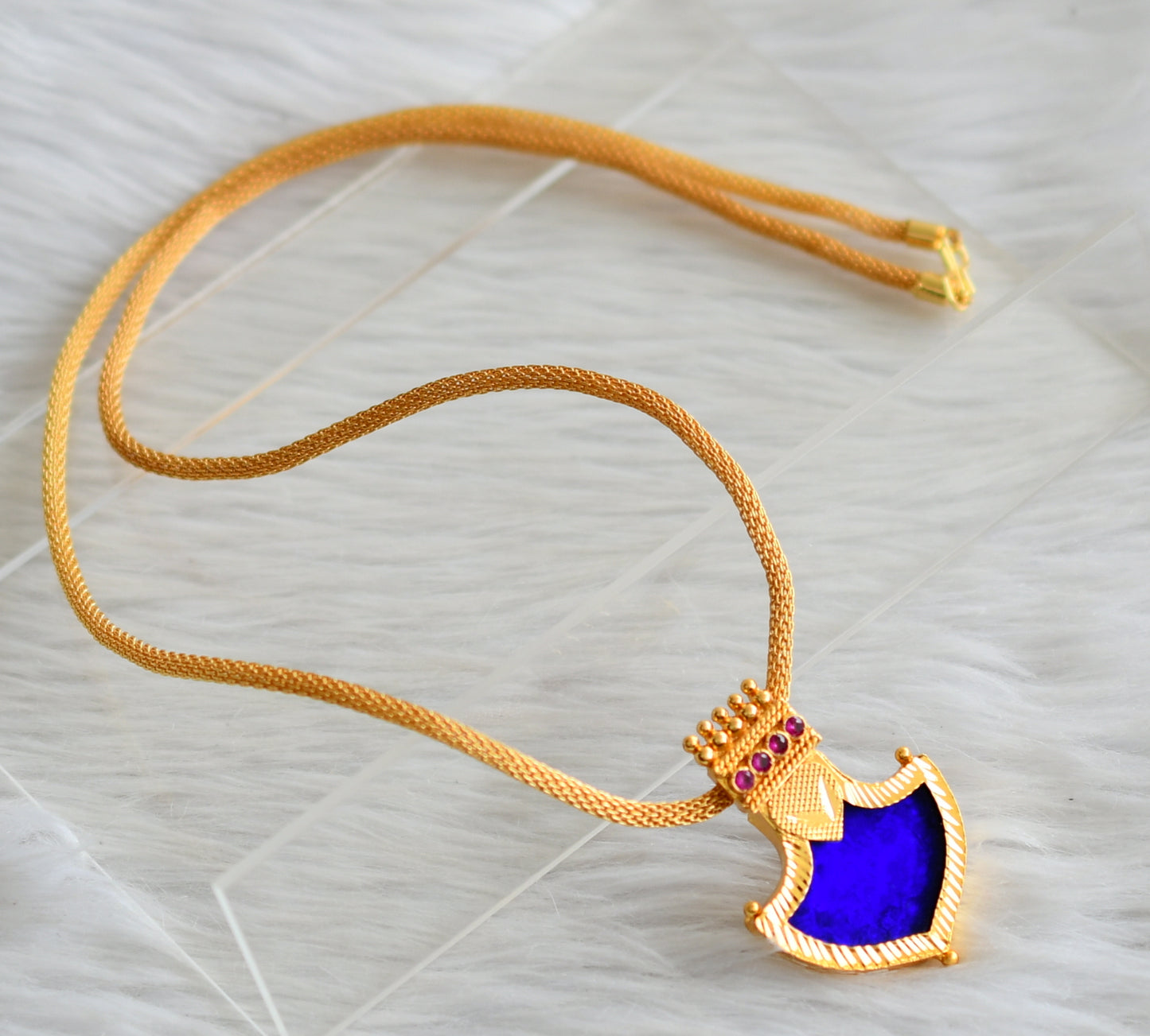 Gold tone kerala style 24 inches chain with blue-pink palakka pendant dj-44930