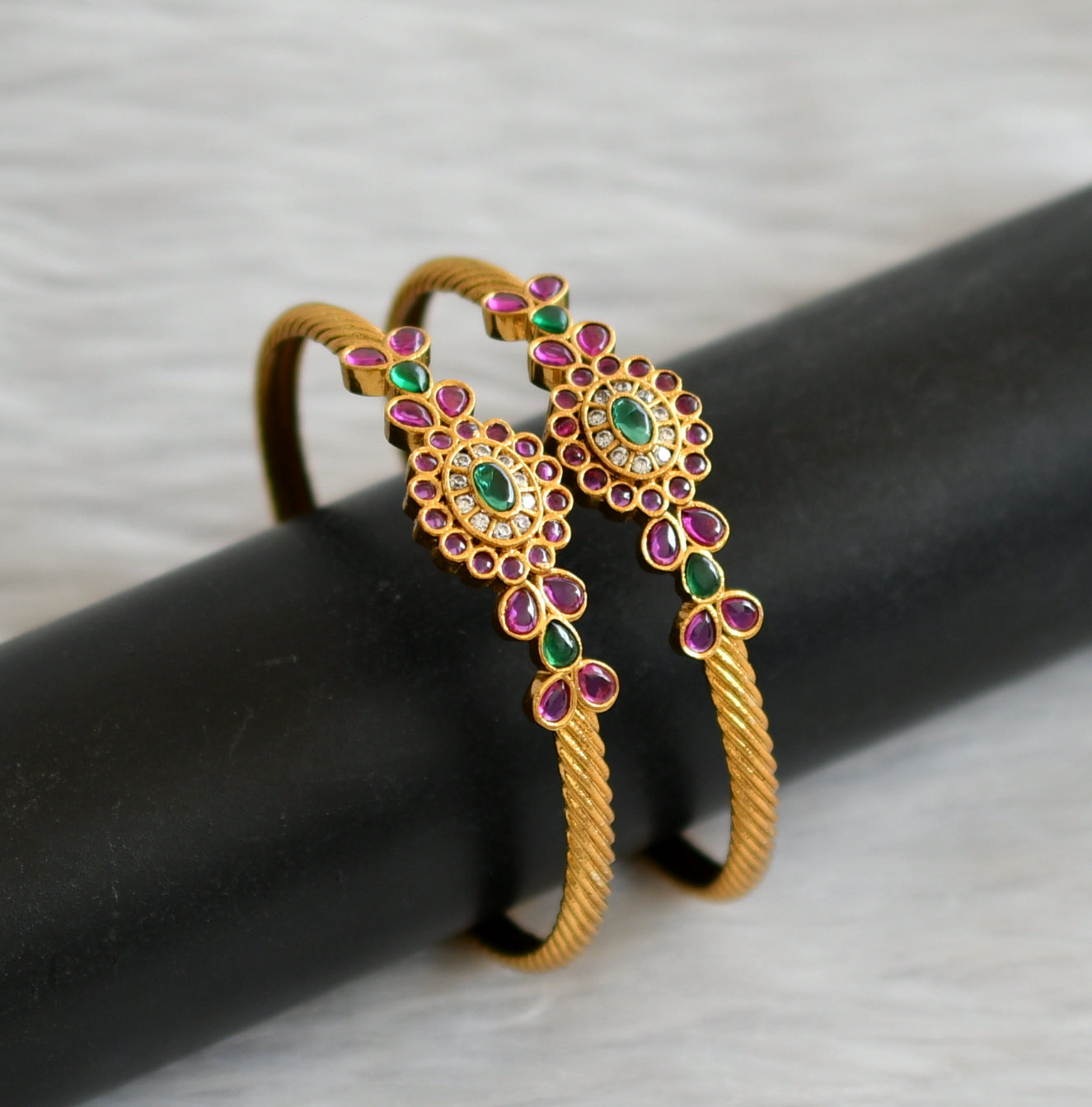 Stone Kada Bangles Matte Finish Kemp-green-white Stone Dj-45011