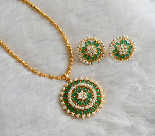 Gold tone 24 inches chain with emerald-pearl flower round pendant dj-46727
