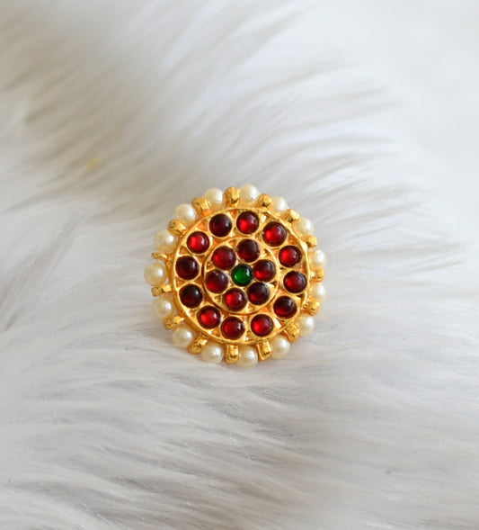 Gold tone kemp-green round finger ring dj-45050