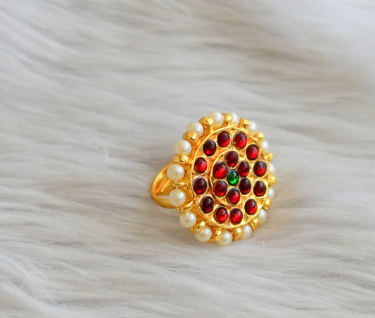 Gold tone kemp-green round finger ring dj-45050