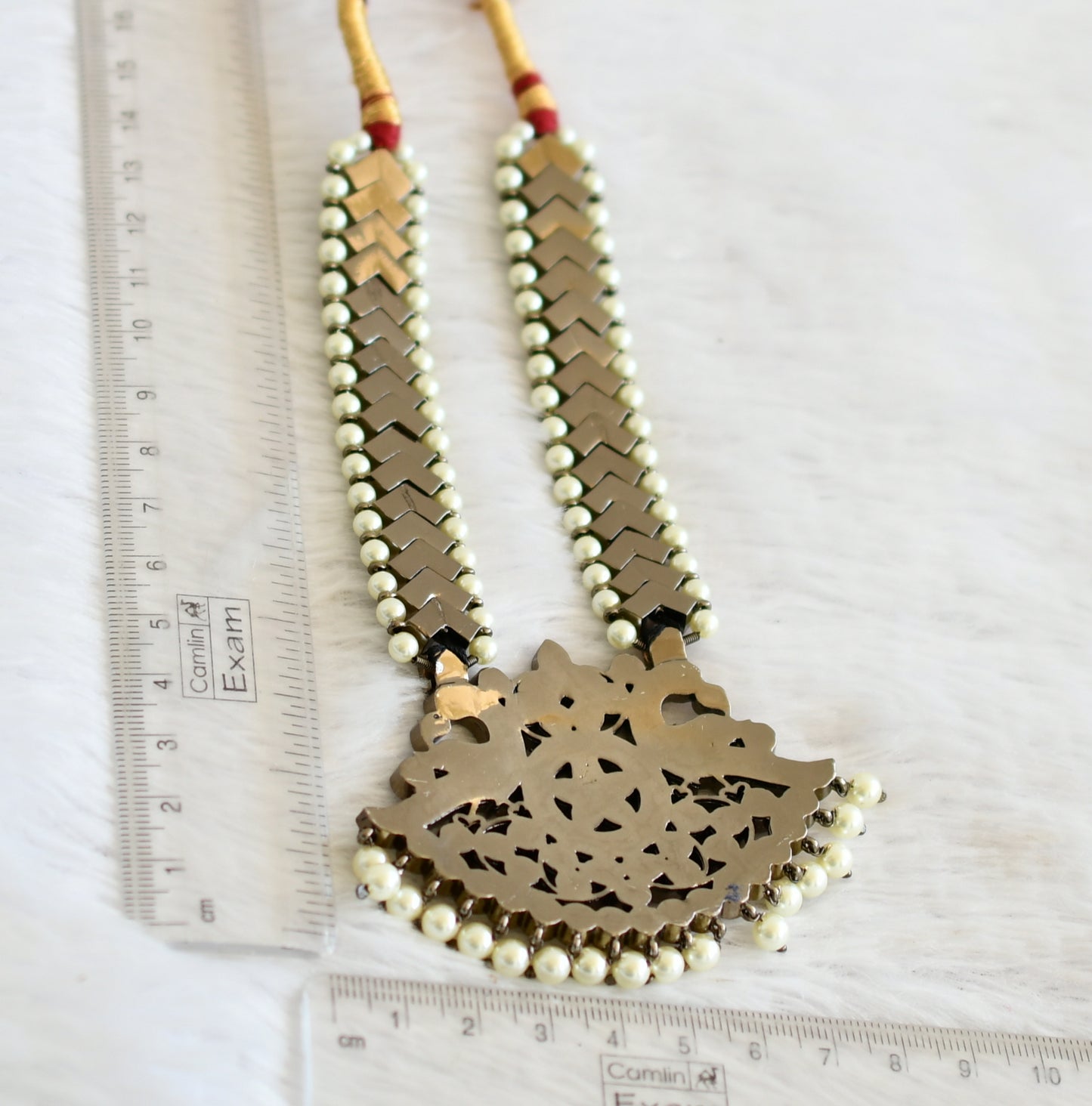 Black finish precious kemp-green-white pearl peacock necklace dj-50441