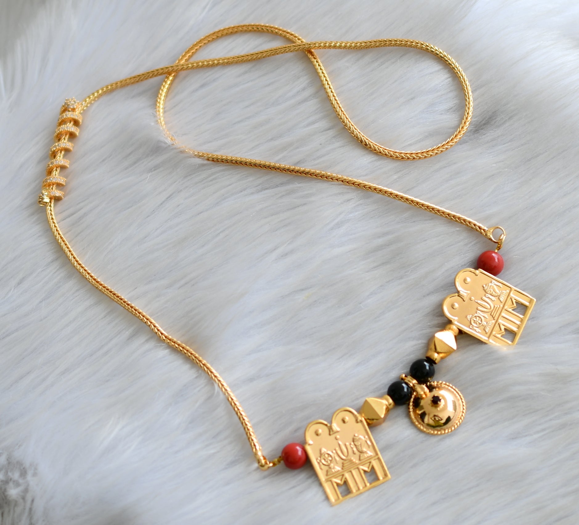 Gold tone black coral beads maroon stone bottu shanku chakra nama mangalyam with mugappu chain dj 42170