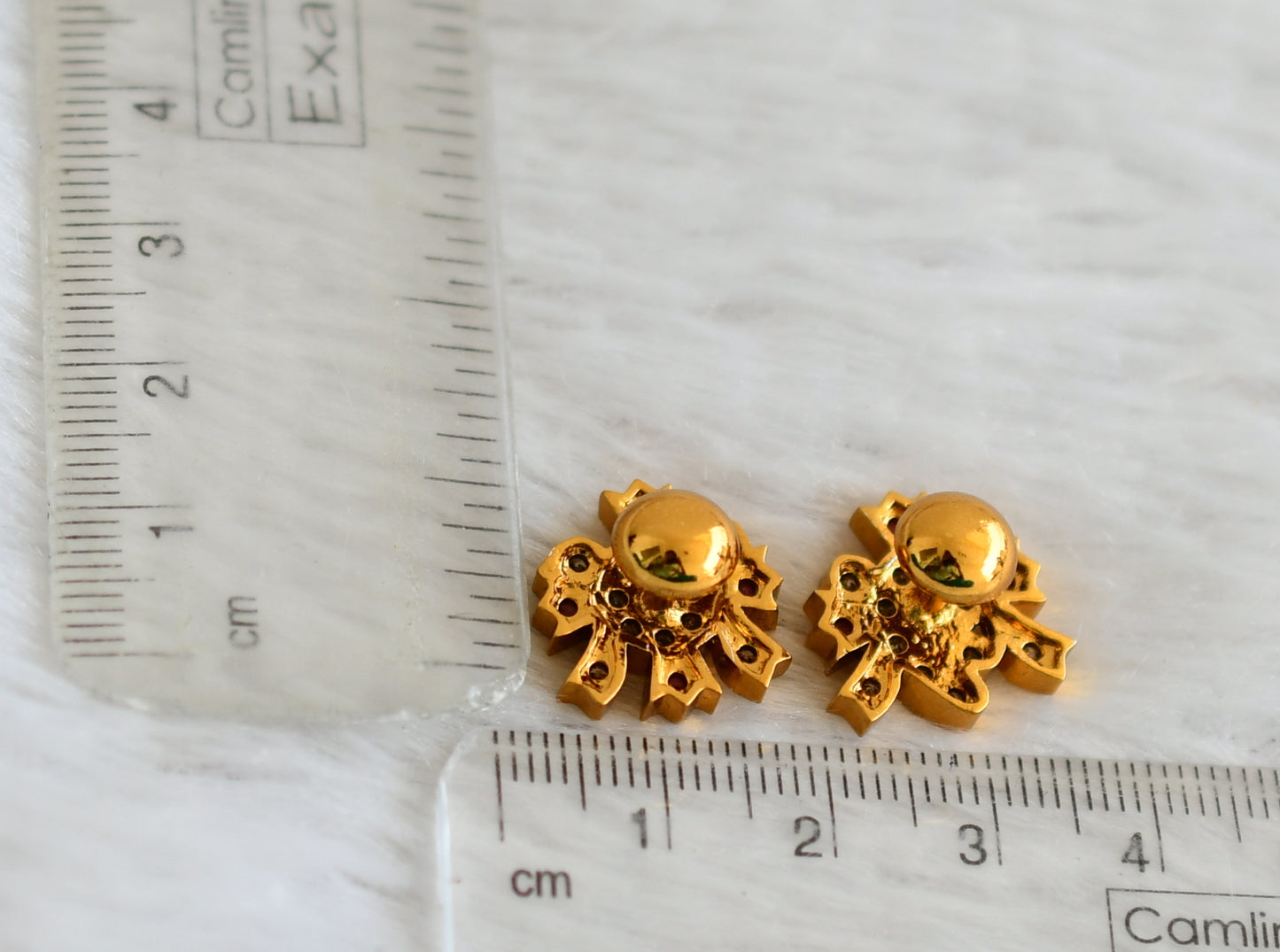 Matte finish pink-white shankhu-chakra mismatch stud/earrings dj-53000