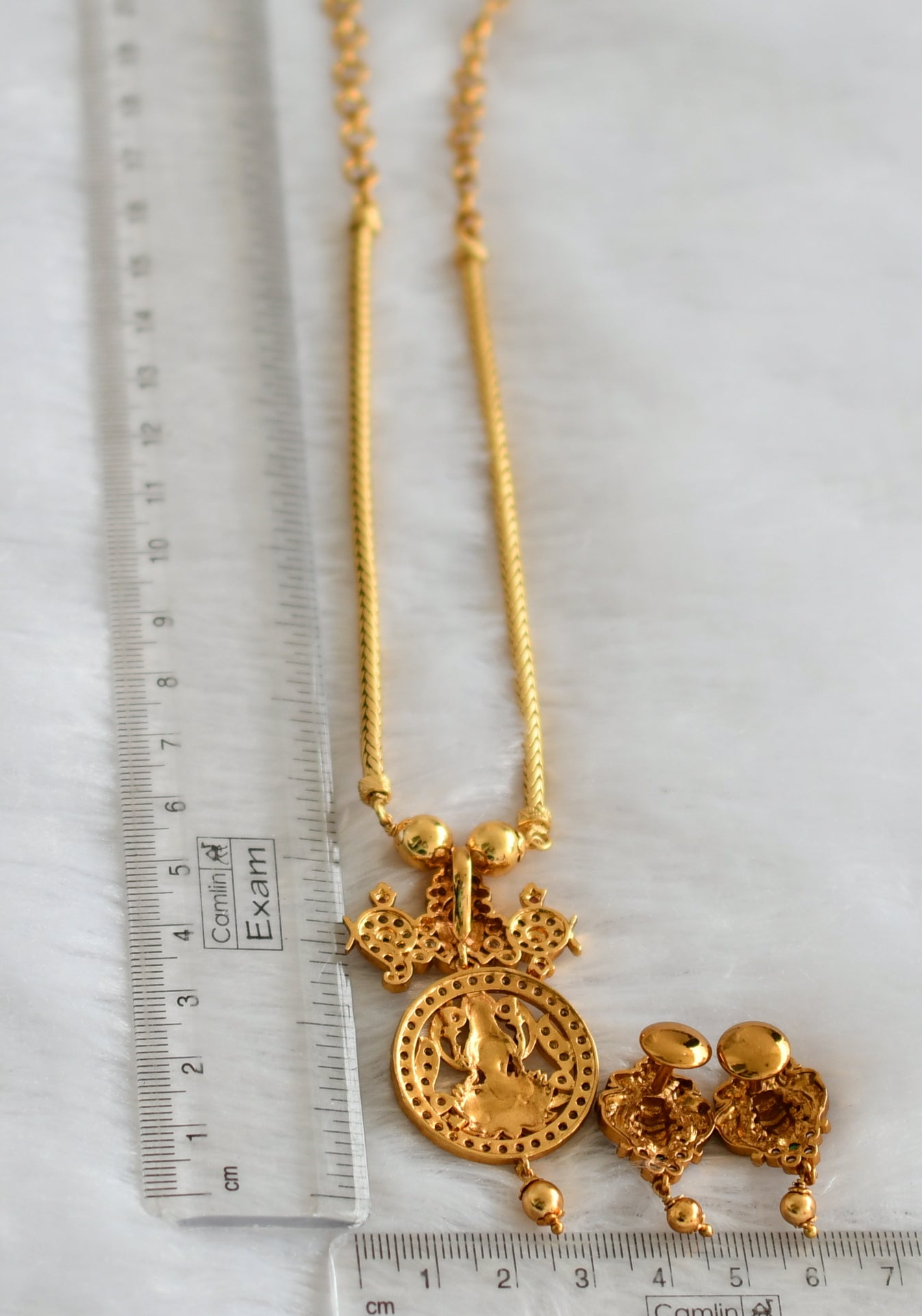 Matte finish ruby-green-white Lakshmi-Thirumal necklace set dj-46805