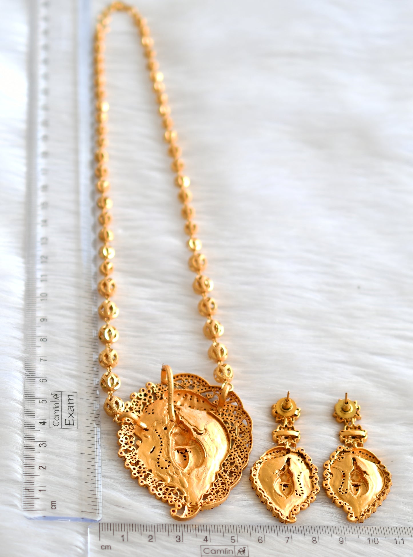Matte finish ruby krishna pendant set dj-43534