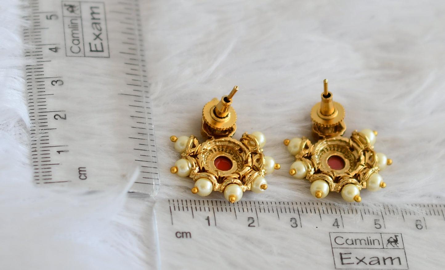Matte finish coral-pearl stud//earrings dj-50504