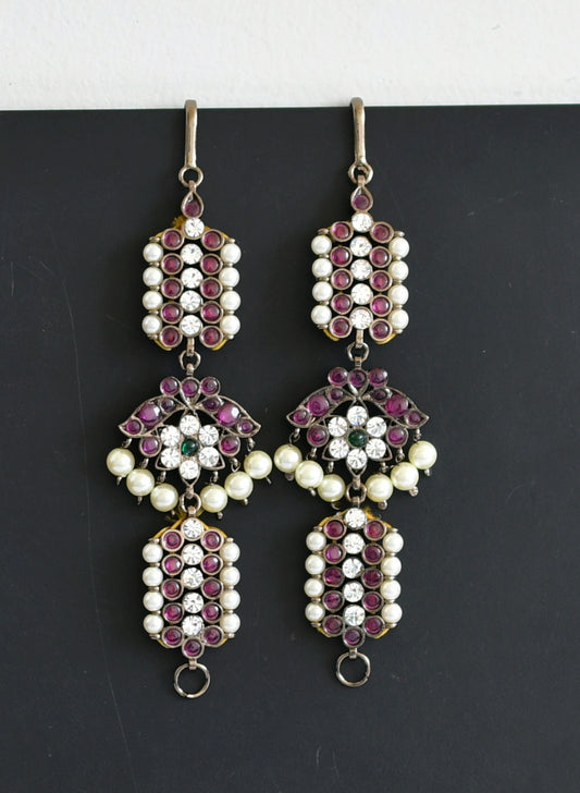 Black finish precious kemp-green-white pearl ear side chain dj-50519