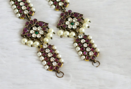 Black finish precious kemp-green-white pearl ear side chain dj-50519