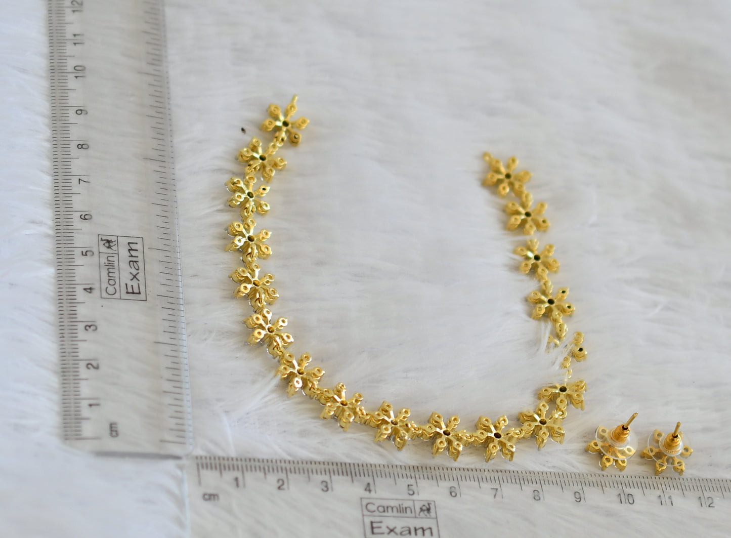 Two tone diamond look alike white flower necklace set dj-50553