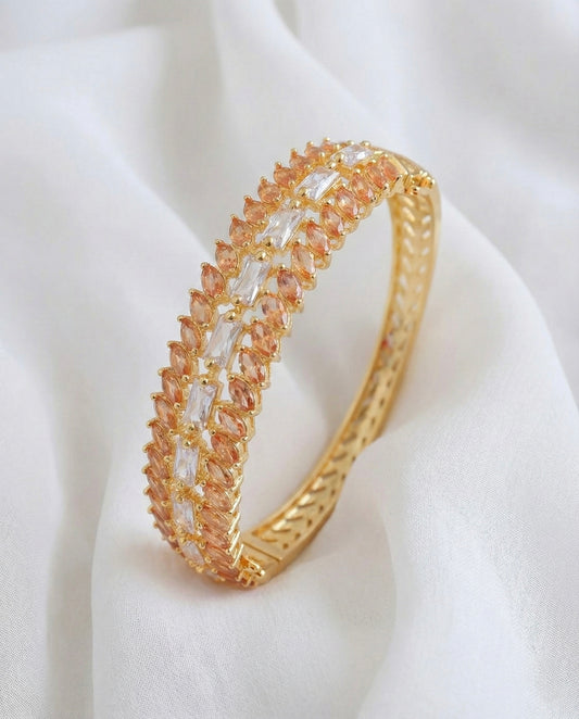 Gold tone Gold stone Bracelet DJ17914