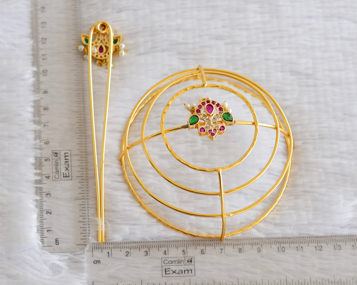 Gold tone kemp-green bun cage-hair accessory with stick Dj-52331