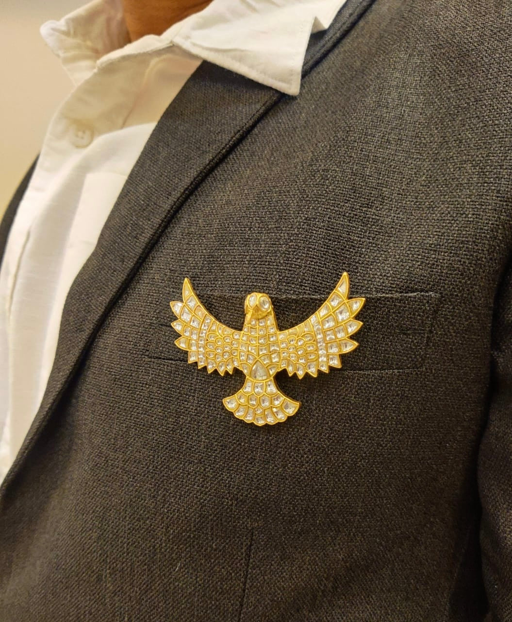 Matte finish white kundan jadau bird brooch dj-52644