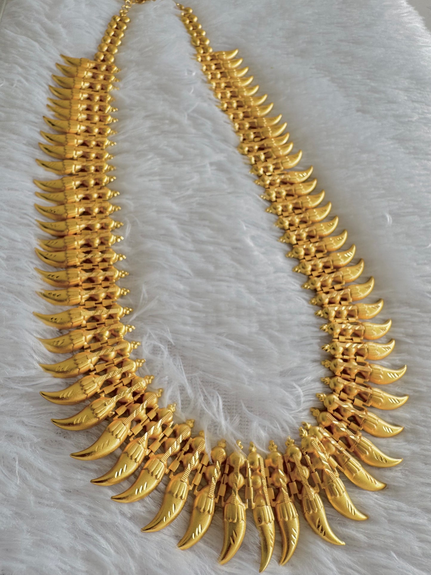 Matte gold finish kerala style big puli nagam haar dj-51634