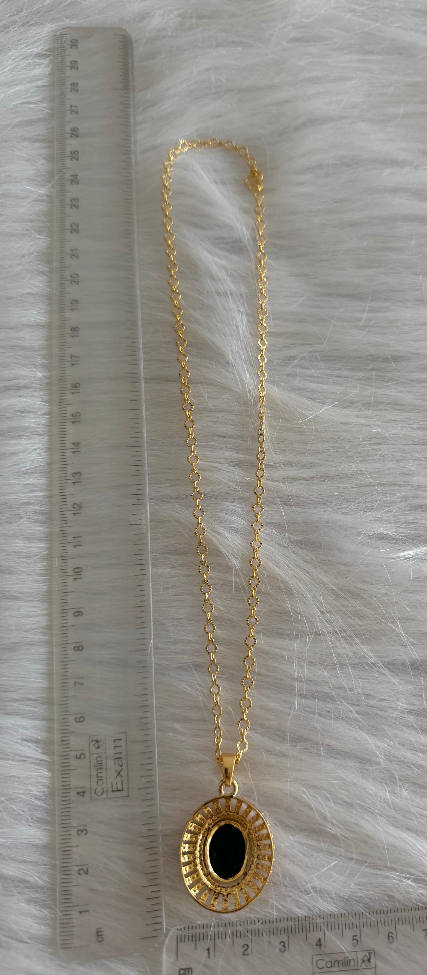 Gold tone 18 inches chain with green oval stone pendant dj-51278