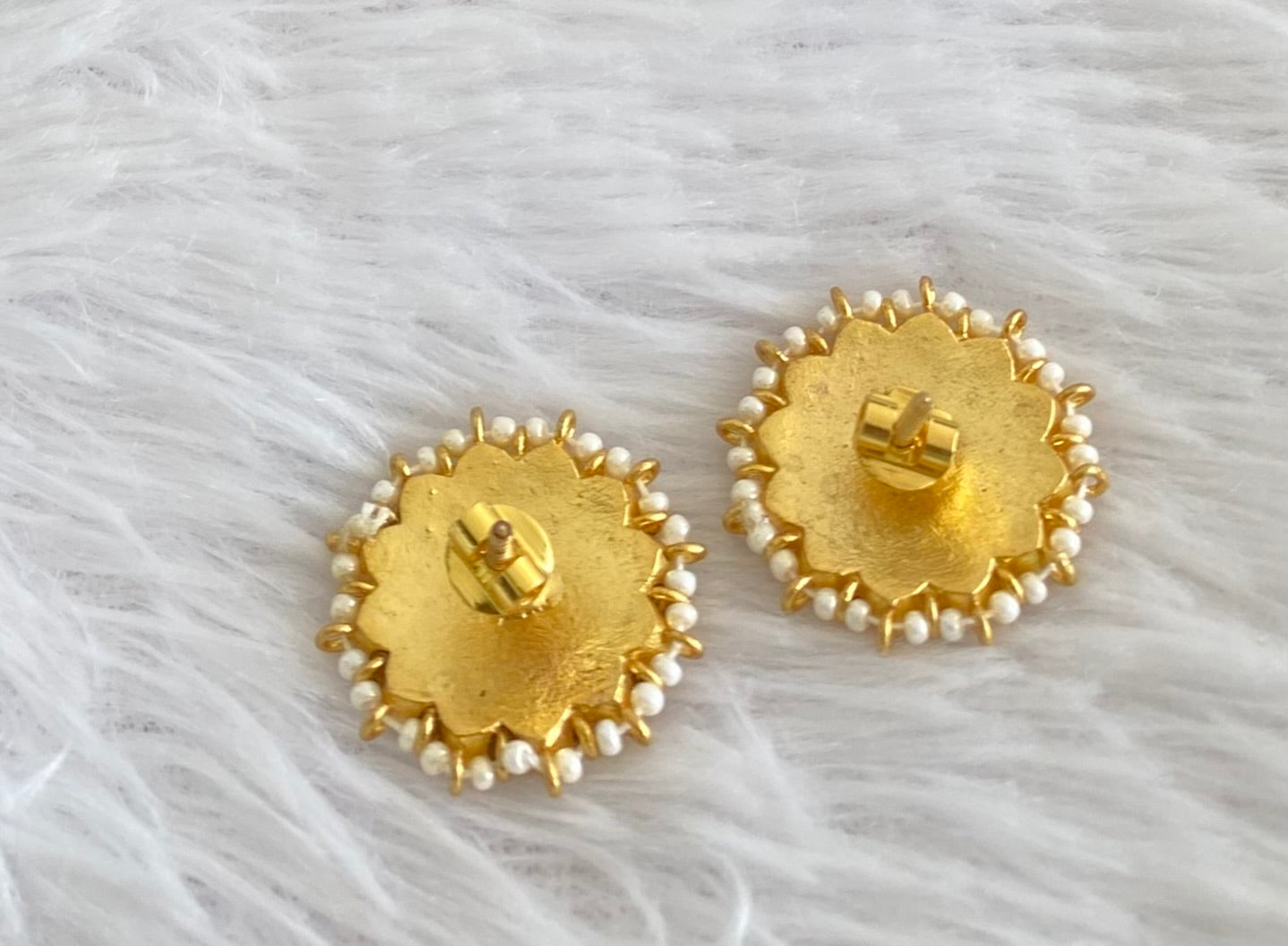 Gold tone white-green pearl kundan jadau flower stud/earrings dj-53552