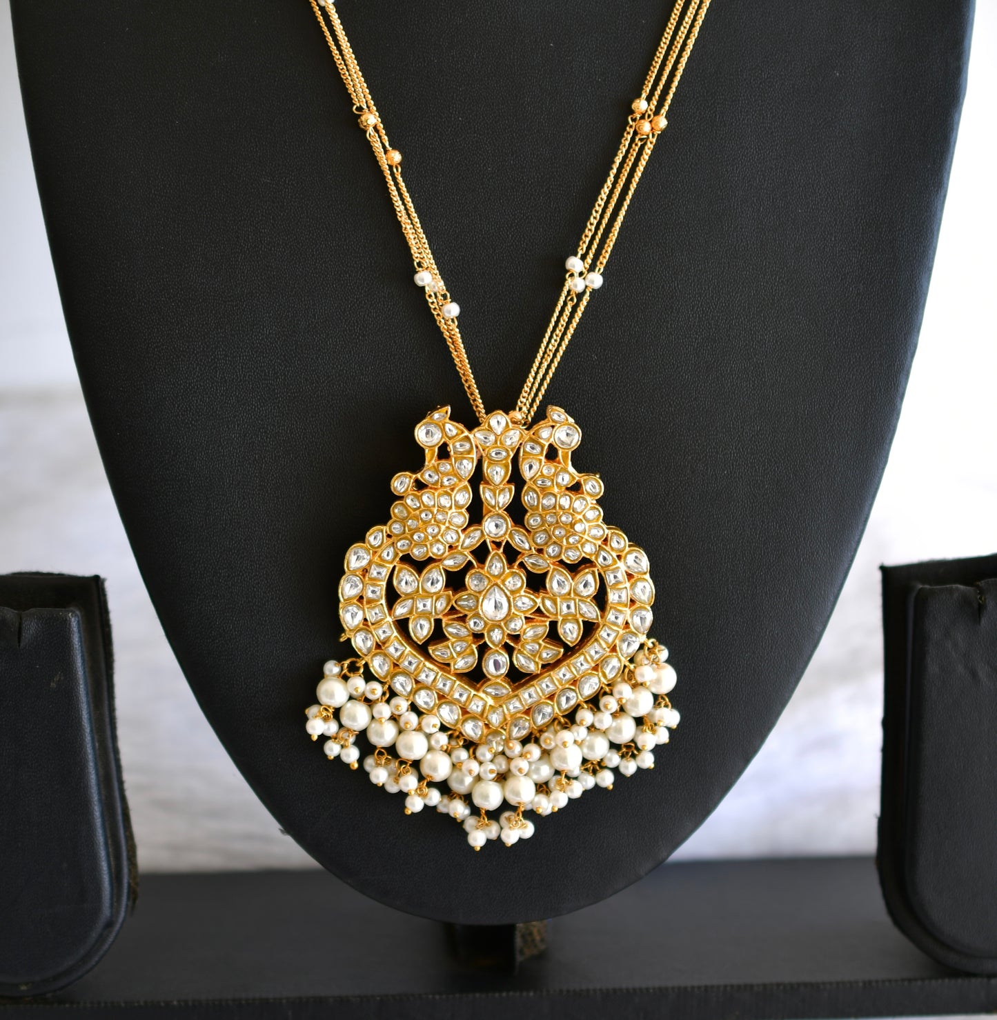 Matte finish white kundan jadau pearl peacock pendant necklace dj-52606