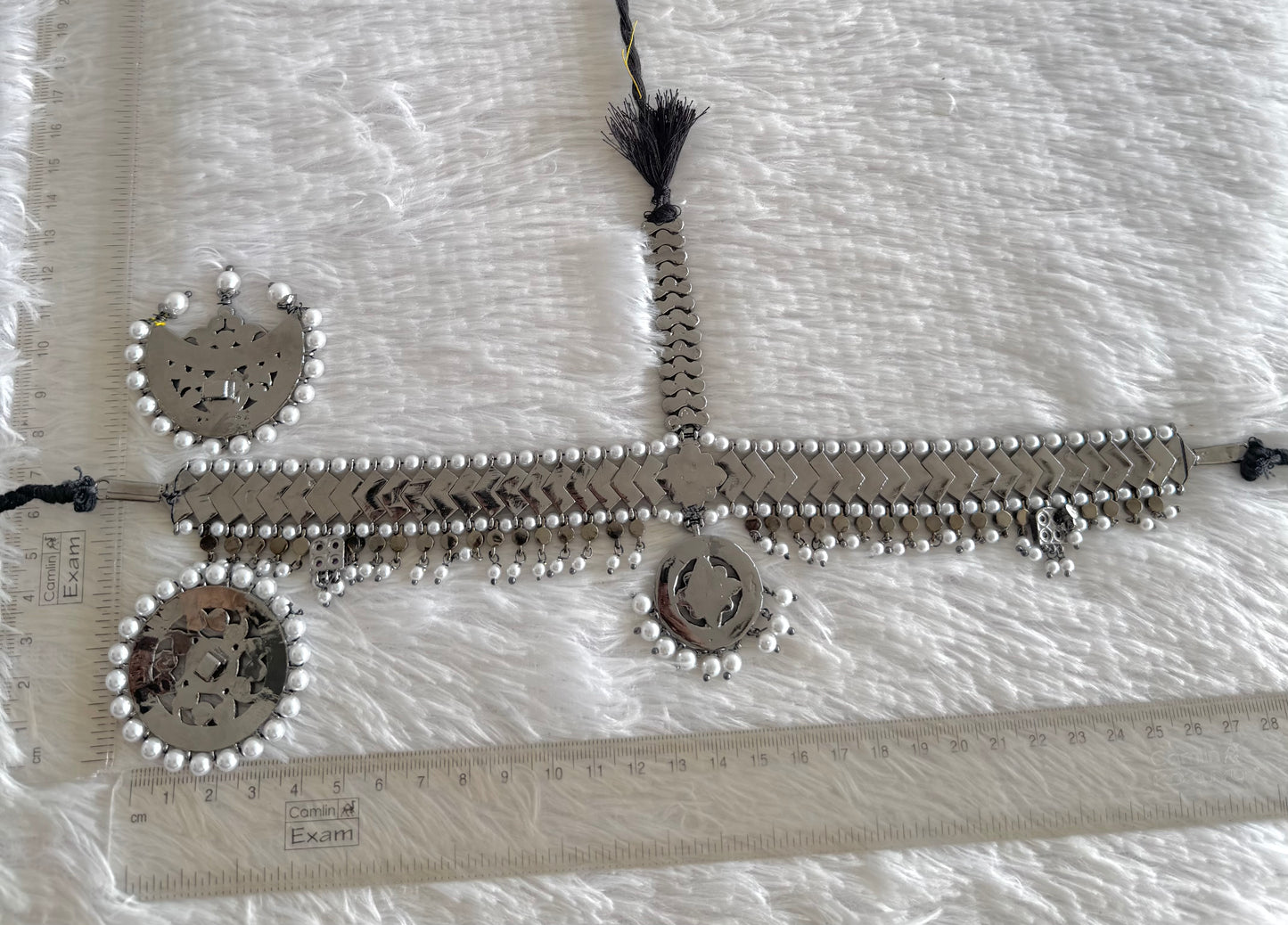 Black finish precious kemp-green-white pearl head set with sun-moon dj-50880