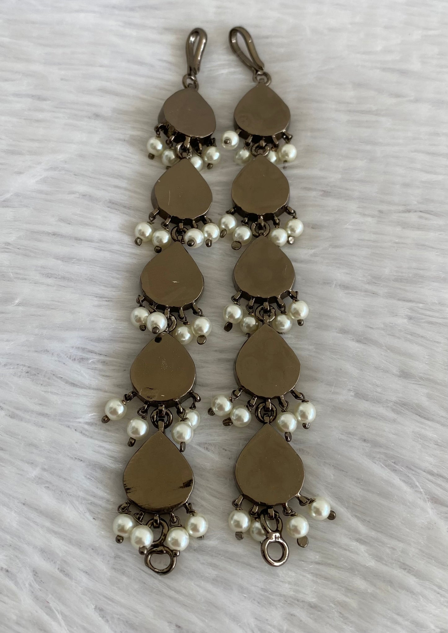 Black finish precious kemp-white pearl ear side chain Dj-53394
