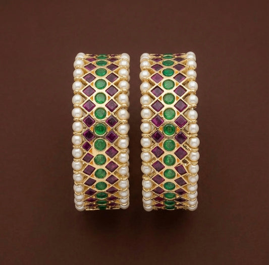 Gold tone precious kemp-green pearl screw bangles(2.4) dj-53375