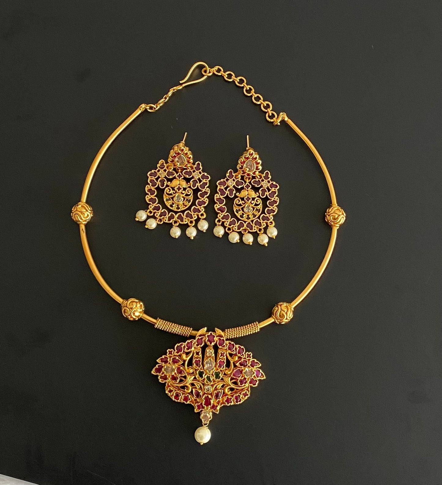 Matt Finish Kemp-green Shri Thirumal Nama Hasli Necklace Set DJ30892