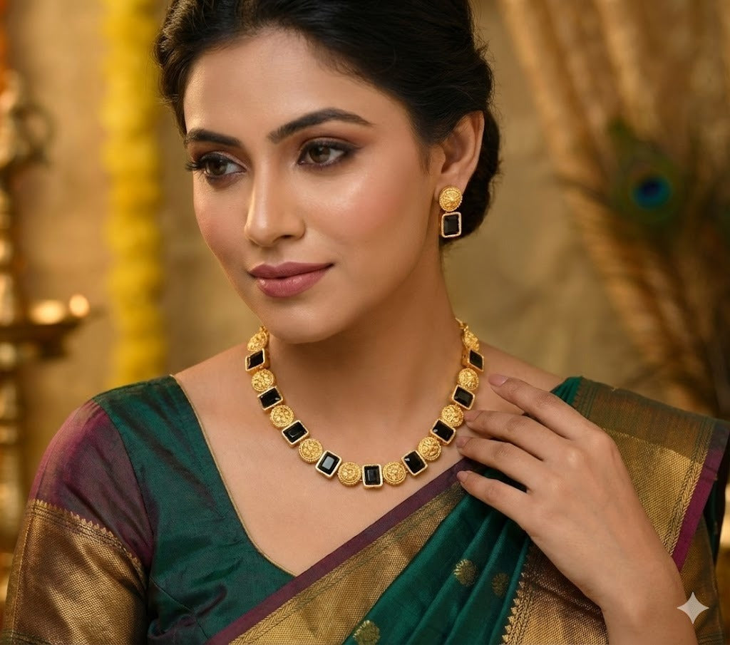 Gold tone round black block sufi necklace set dj-37401