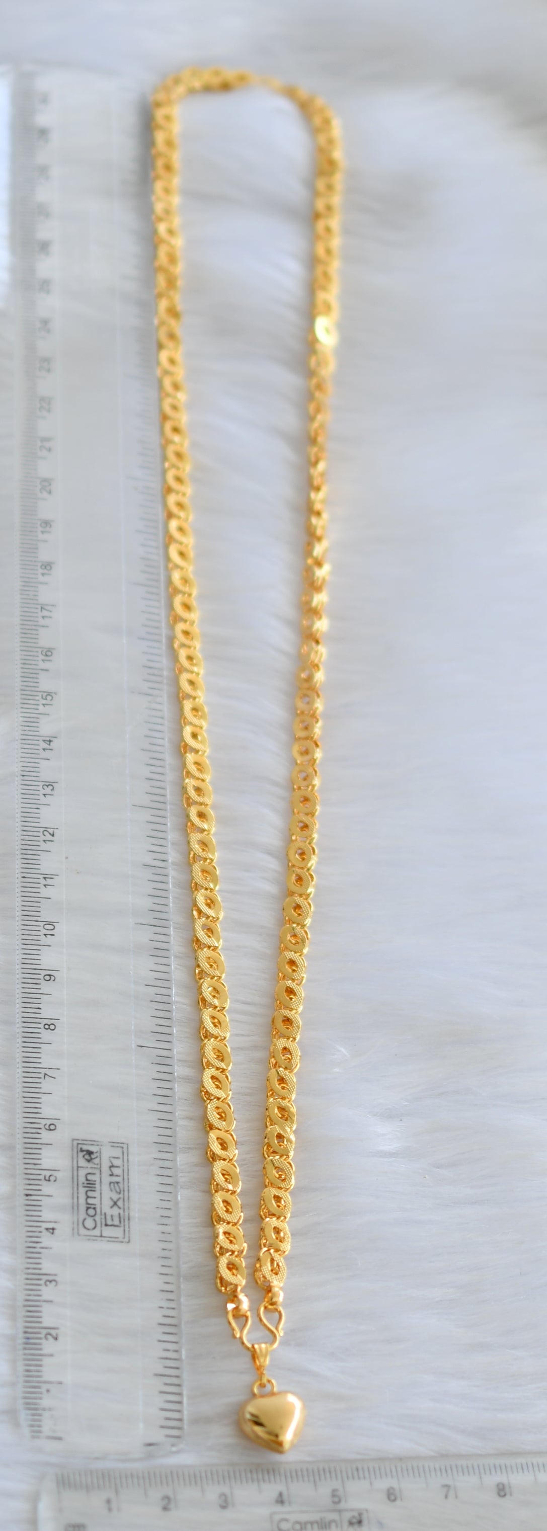 Gold tone heart pendant with chain dj-40088