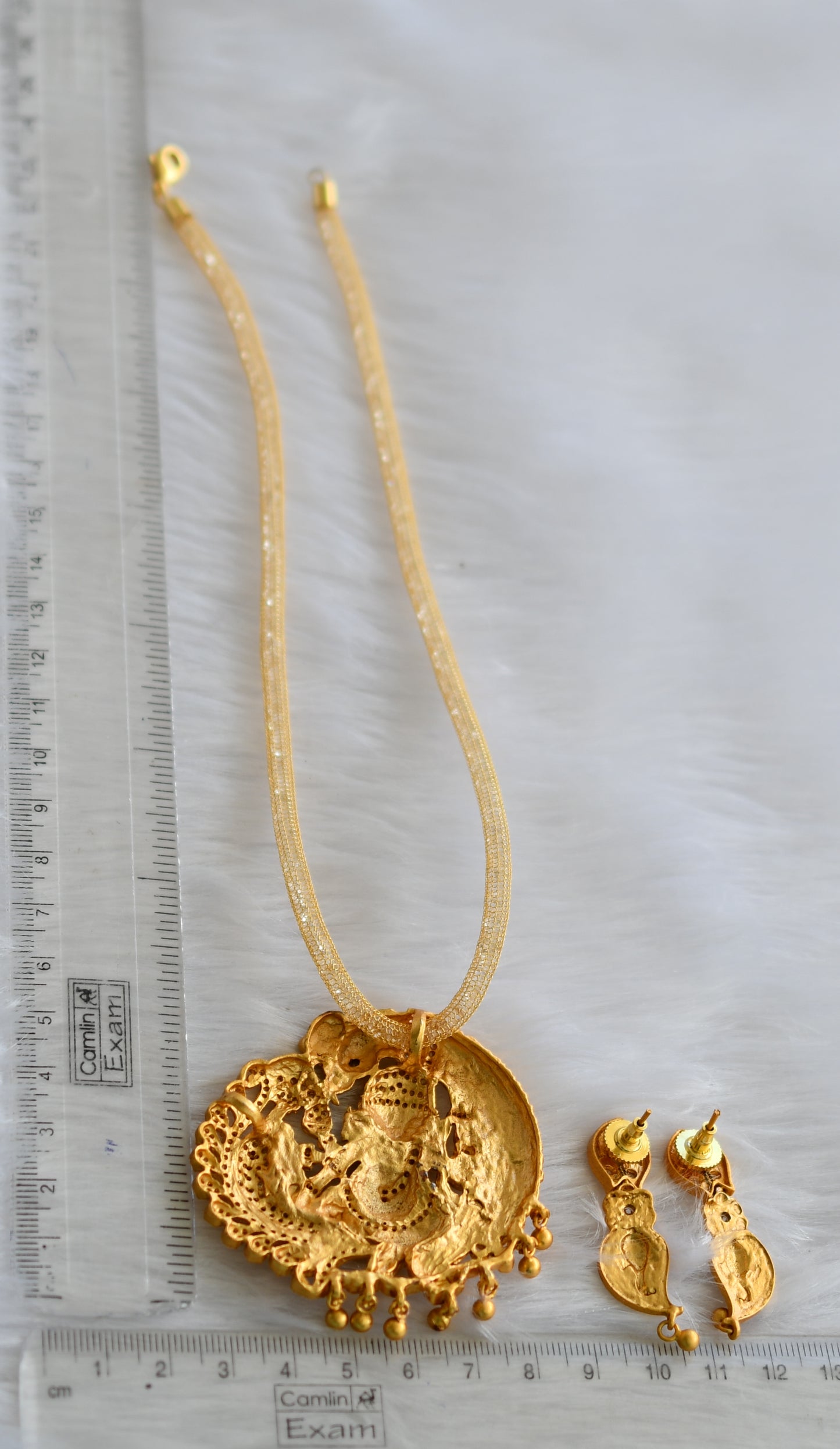 Matte finish white Ganesha necklace set dj-09394