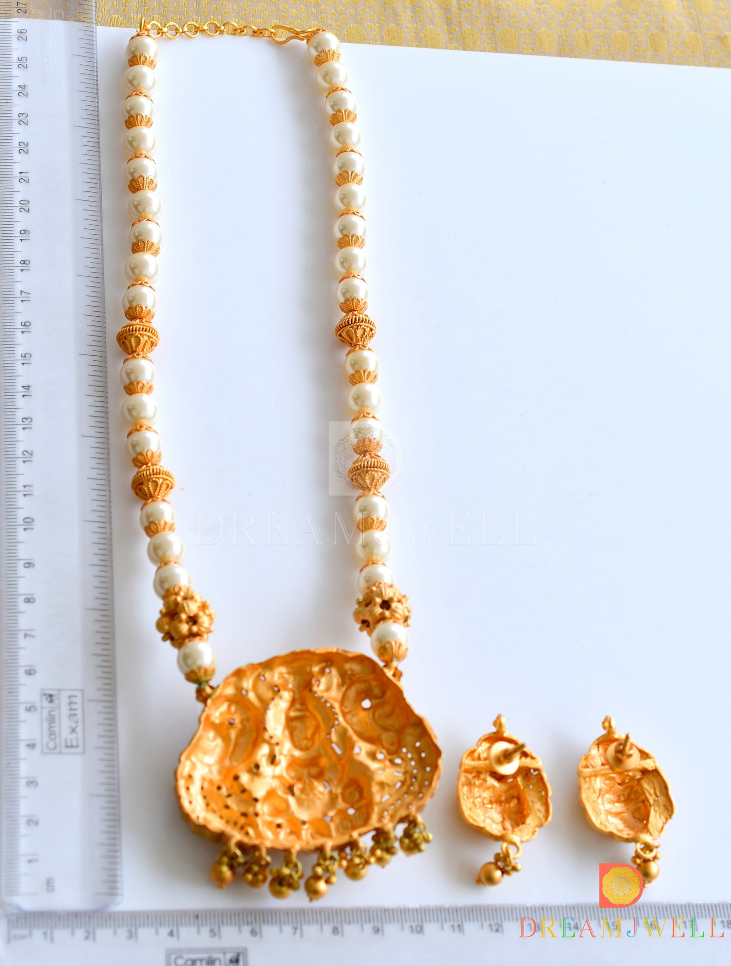 Matte Finish Big Lakshmi Pendant Short Haar Set dj-02629