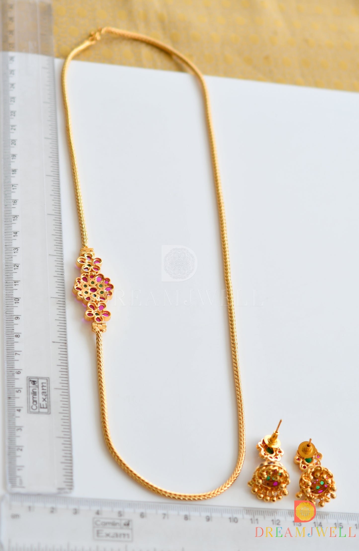 Gold tone kemp-green flower mugappu chain set dj-31073