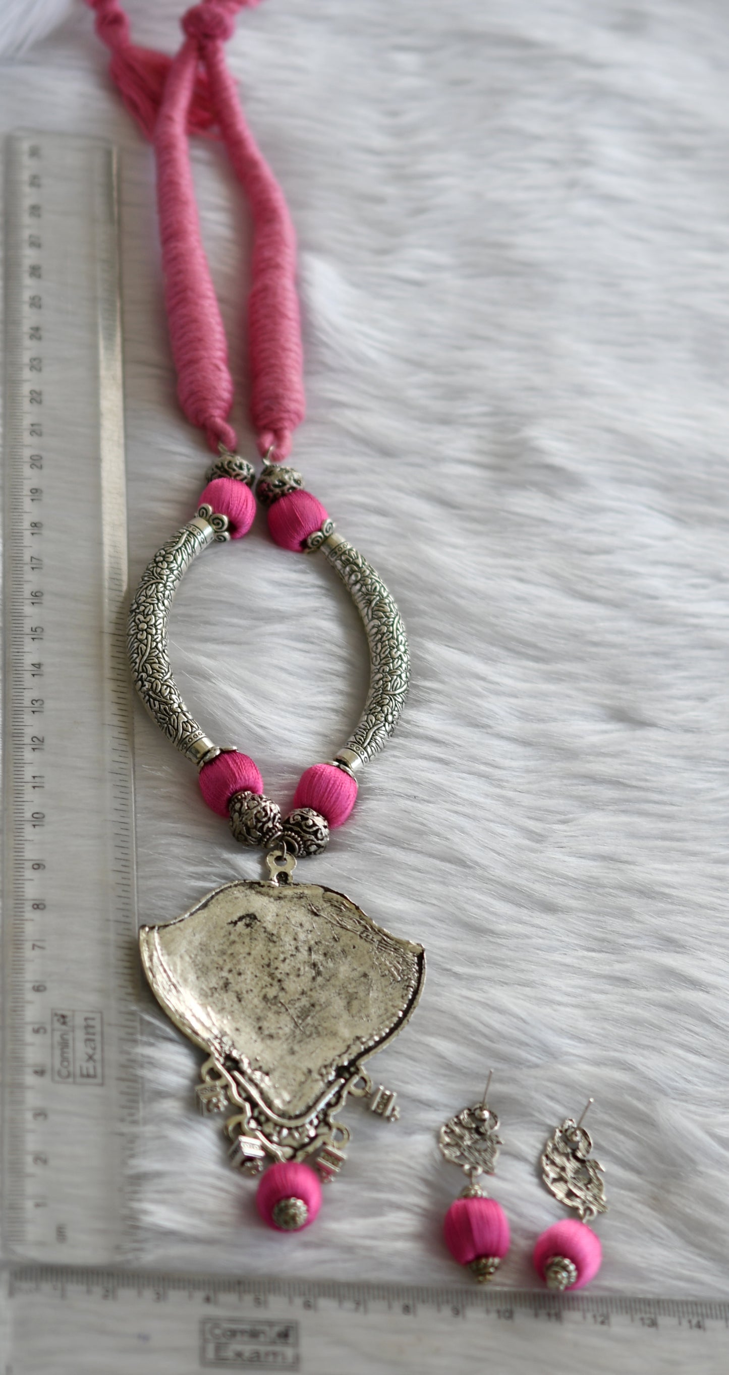 Silver Tone Baby pink Ganesha Kante Necklace Set -dj12648