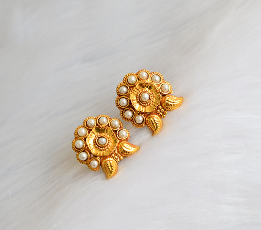 Antique gold tone pearl flower stud dj-02404