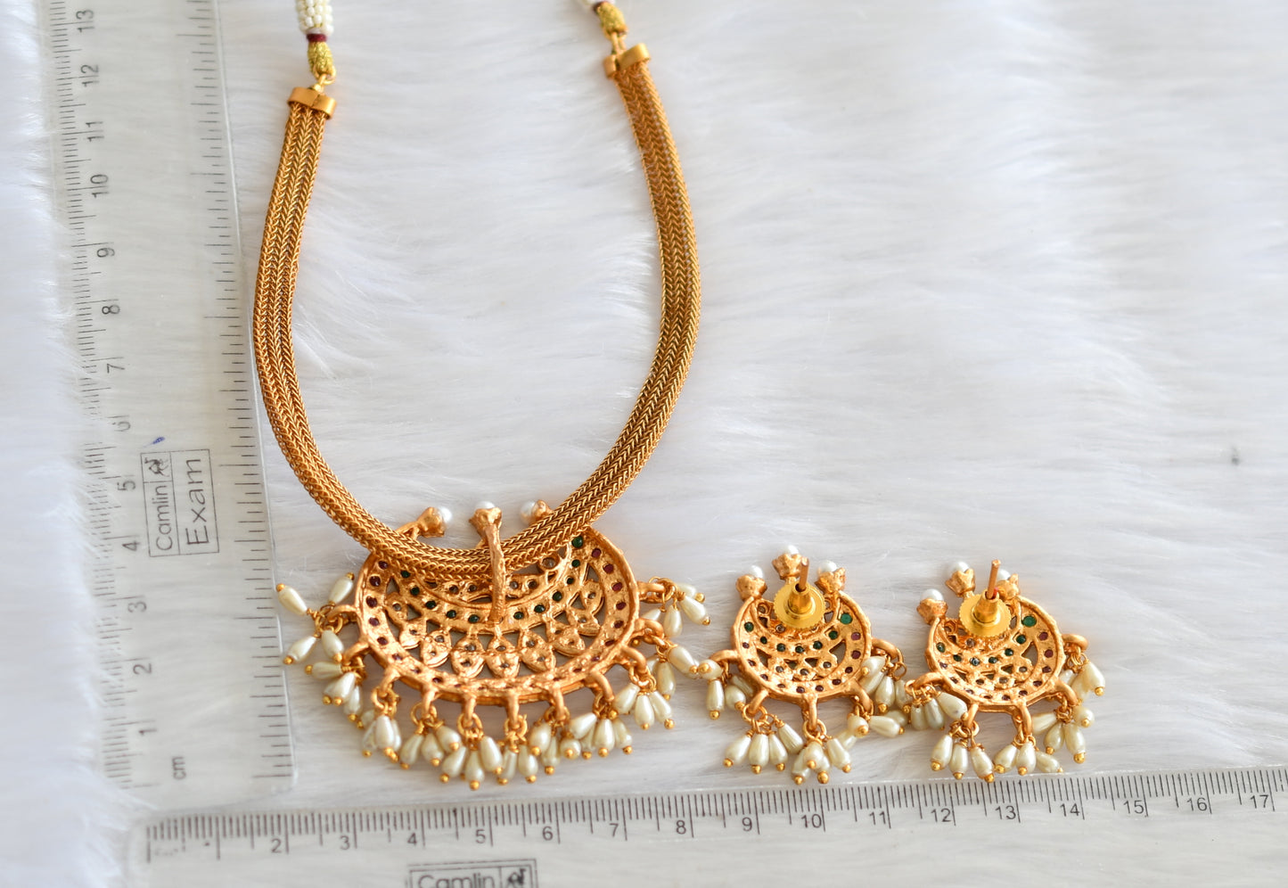 Matte finish ruby-green-white moon choker necklace set dj-38548