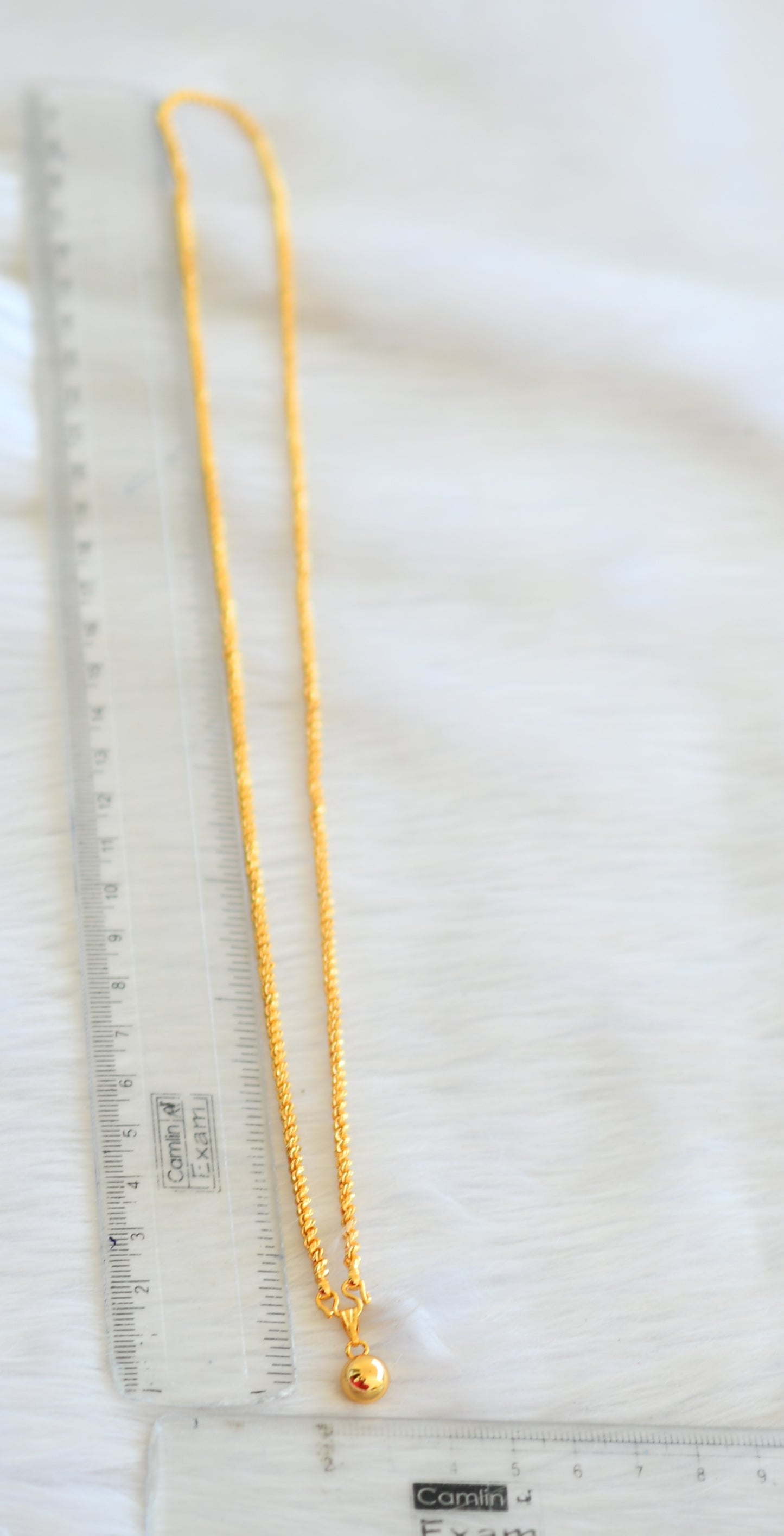 Gold tone rope chain with ball pendant dj-35165