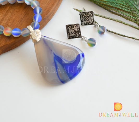 Silver tone blue mistik stone beads necklace set with sliced agate pendant dj-36370