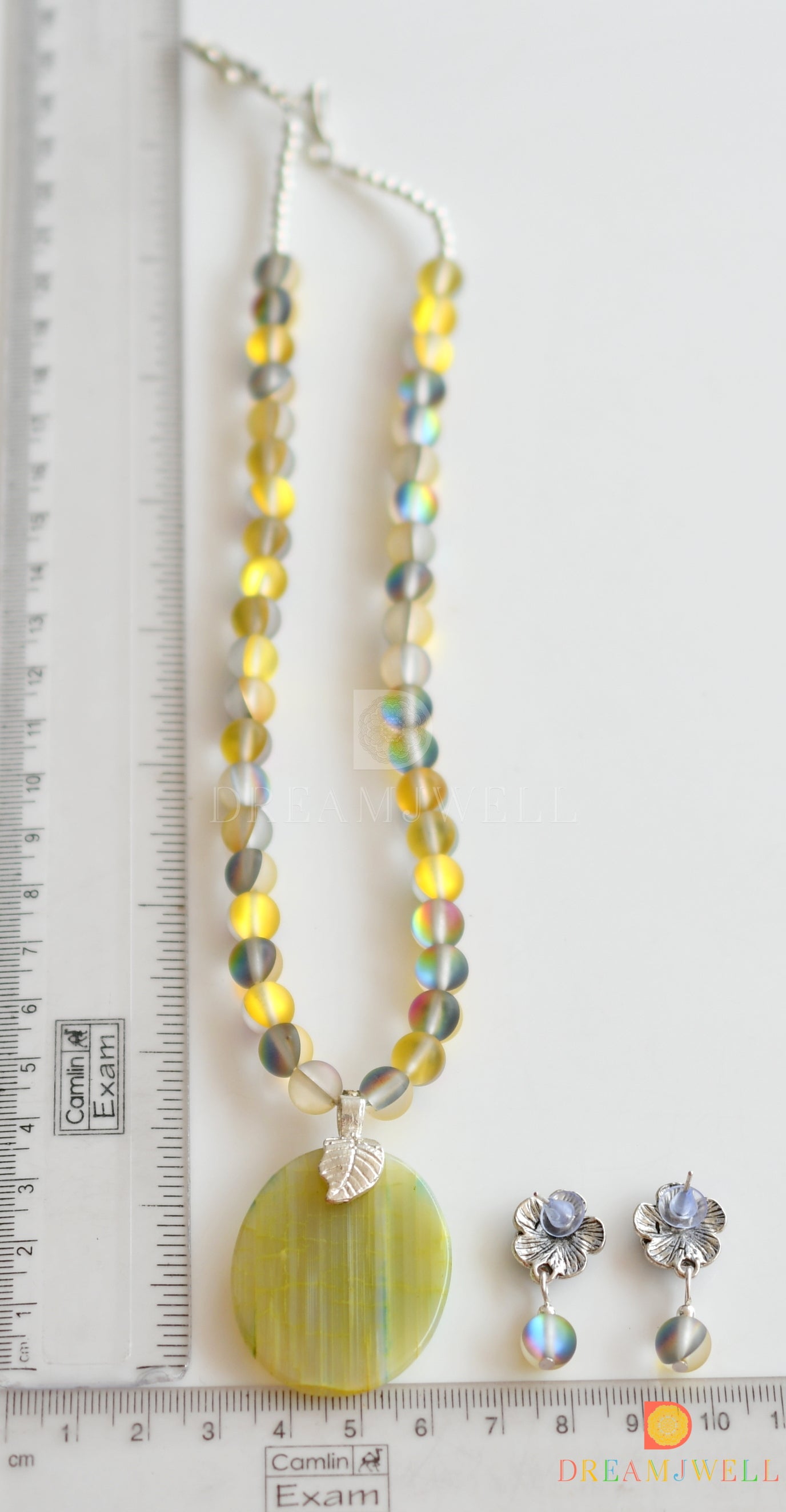 Silver tone yellow-green mystic stone beads necklace set with sliced agate pendant dj-36371