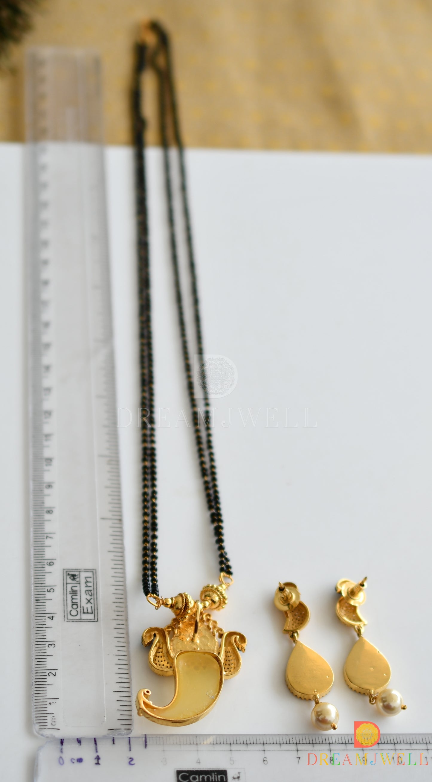 Gold tone Cz Real Peacock Feather Meenakari Tiger Nail Necklace Set-dj09190