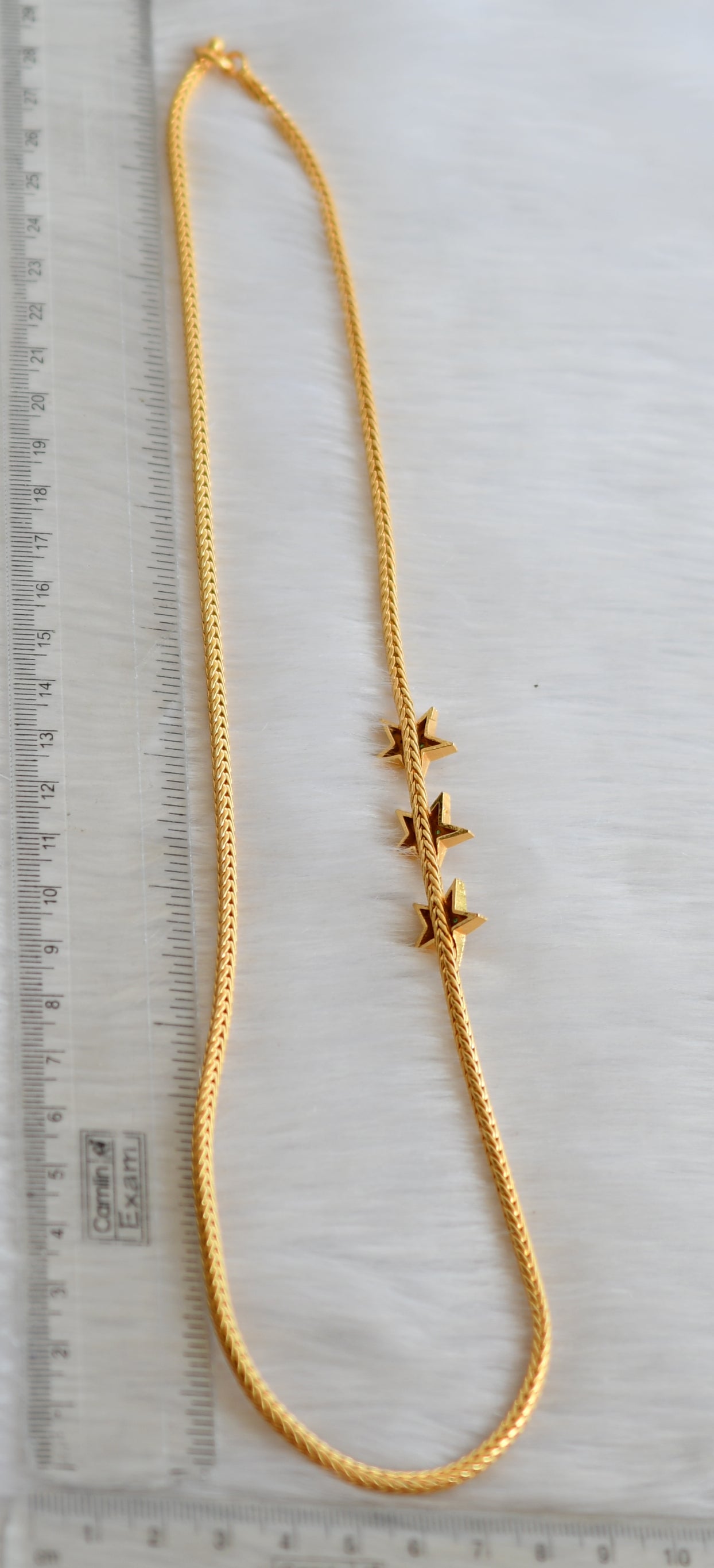 Gold tone ruby-green star Mugappu chain dj-40146