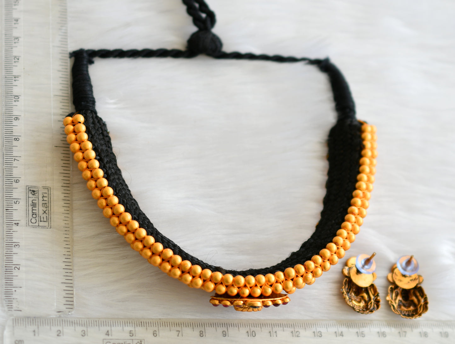 Matte finish kemp-green Lakshmi necklace set dj-27368