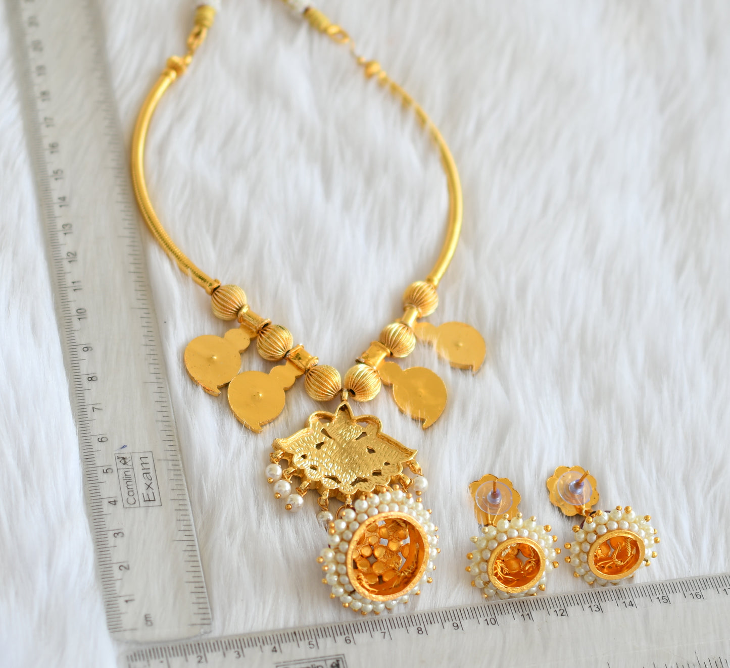 Gold tone temple kemp-green mango pearl Hasli necklace set dj-19584