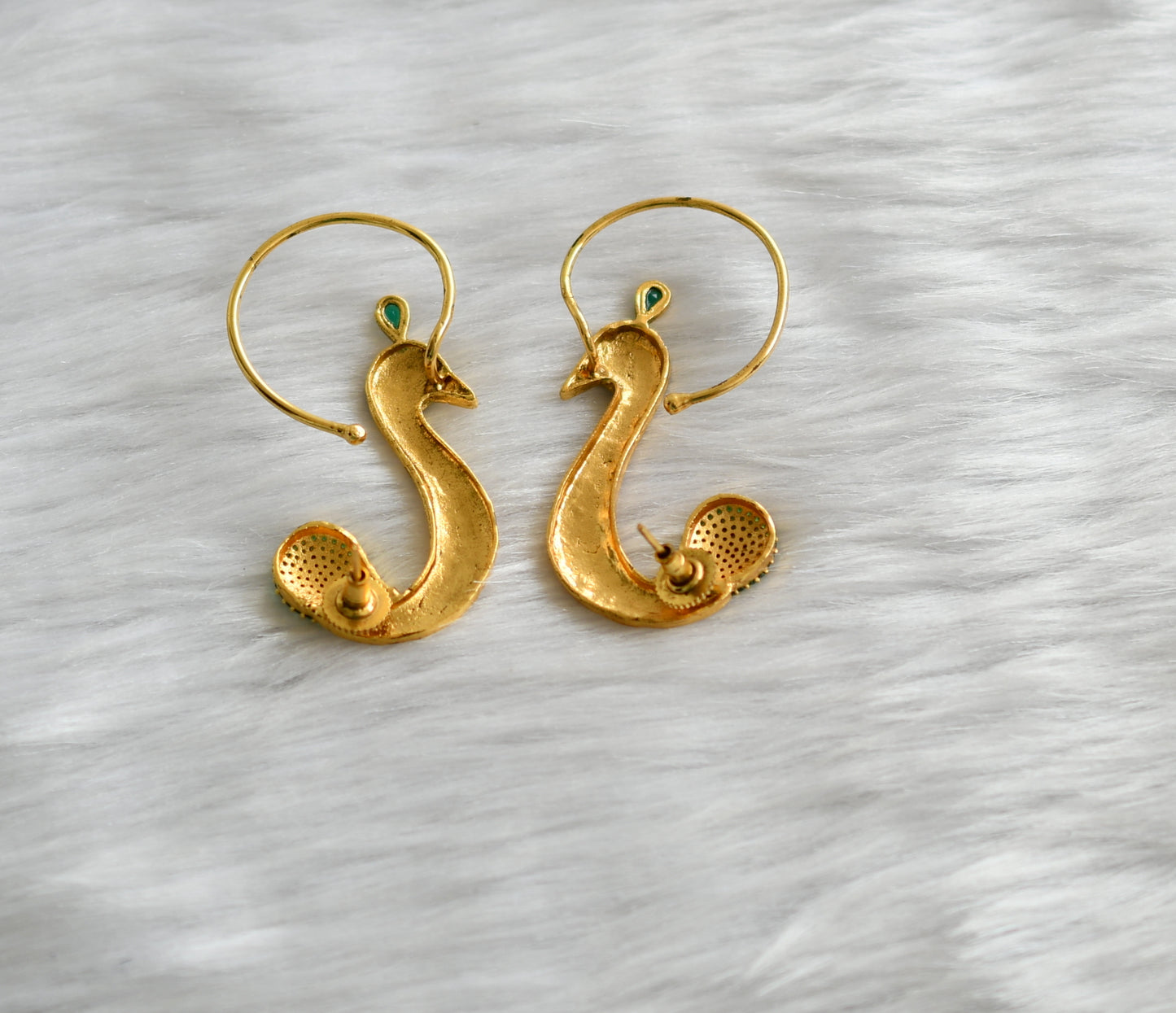 Antique gold tone green Ad stone peacock Ear cuffs dj-01970