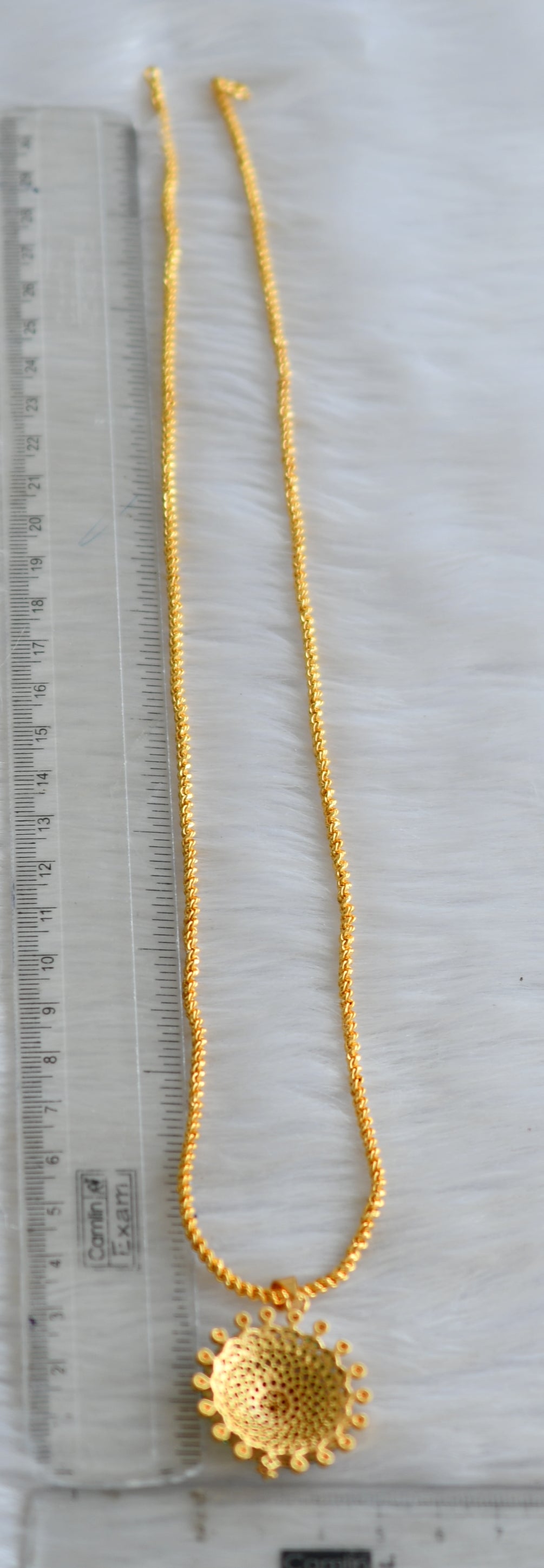 Gold tone cz ruby-green stone pendant with chain dj-41625