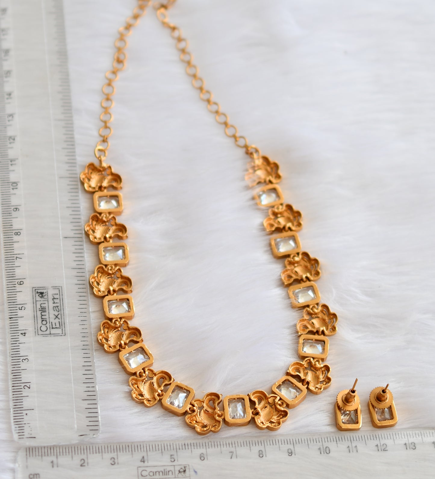 Matte finish white block stone swan necklace set dj-31261