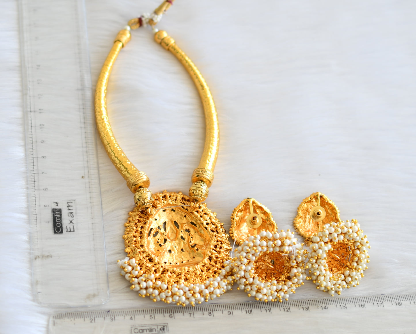 Antique gold tone lakshmi pearl cluster Kante necklace set dj-04035